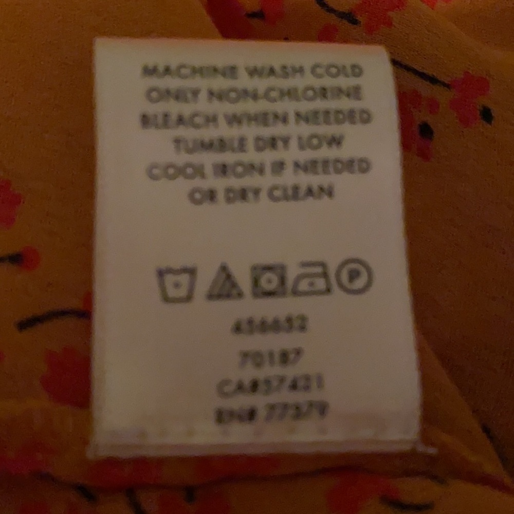 Ann Taylor blouse size MP - Picture 9 of 9